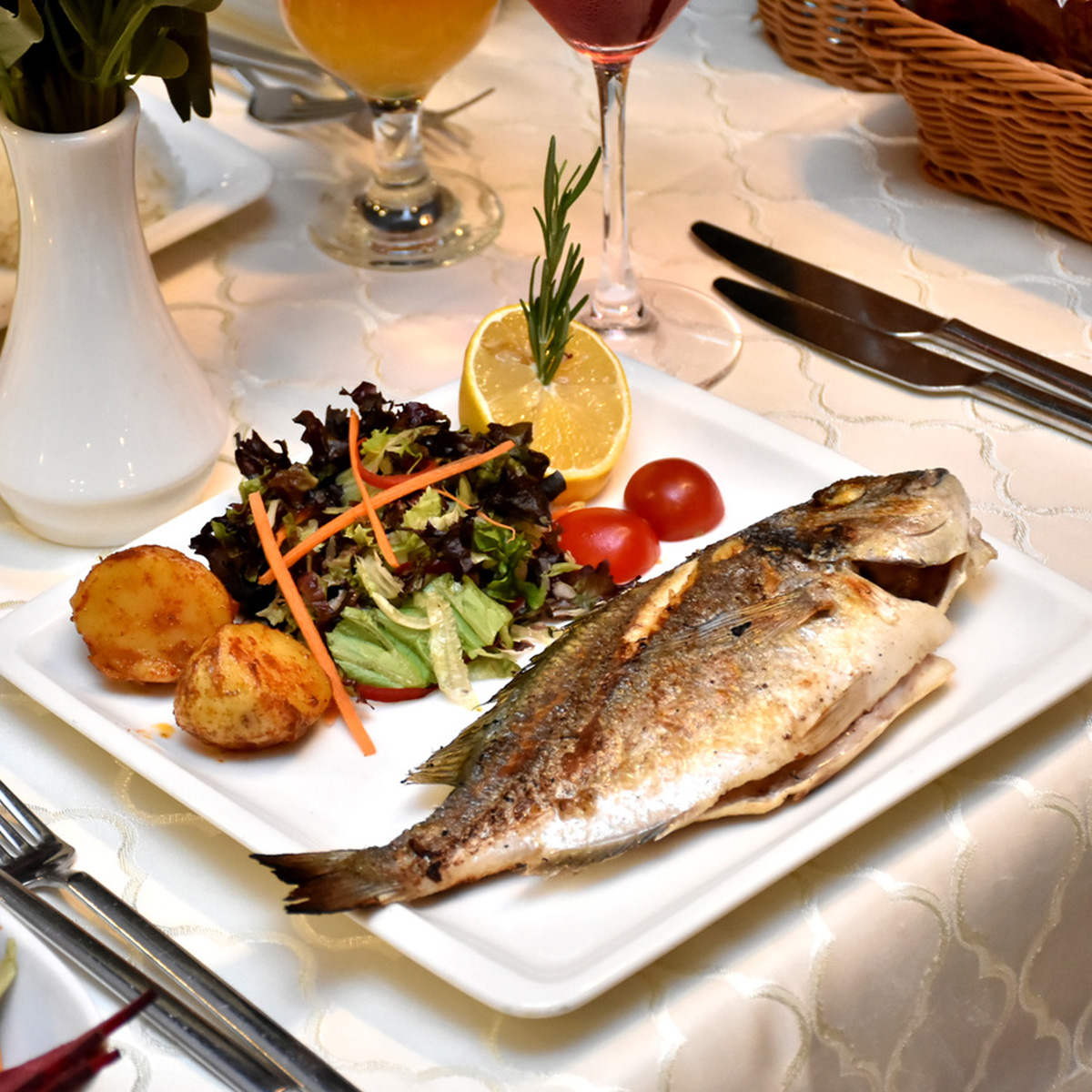 Elite Dinner Cruise - Bosphorus dinner cruise experience image 2